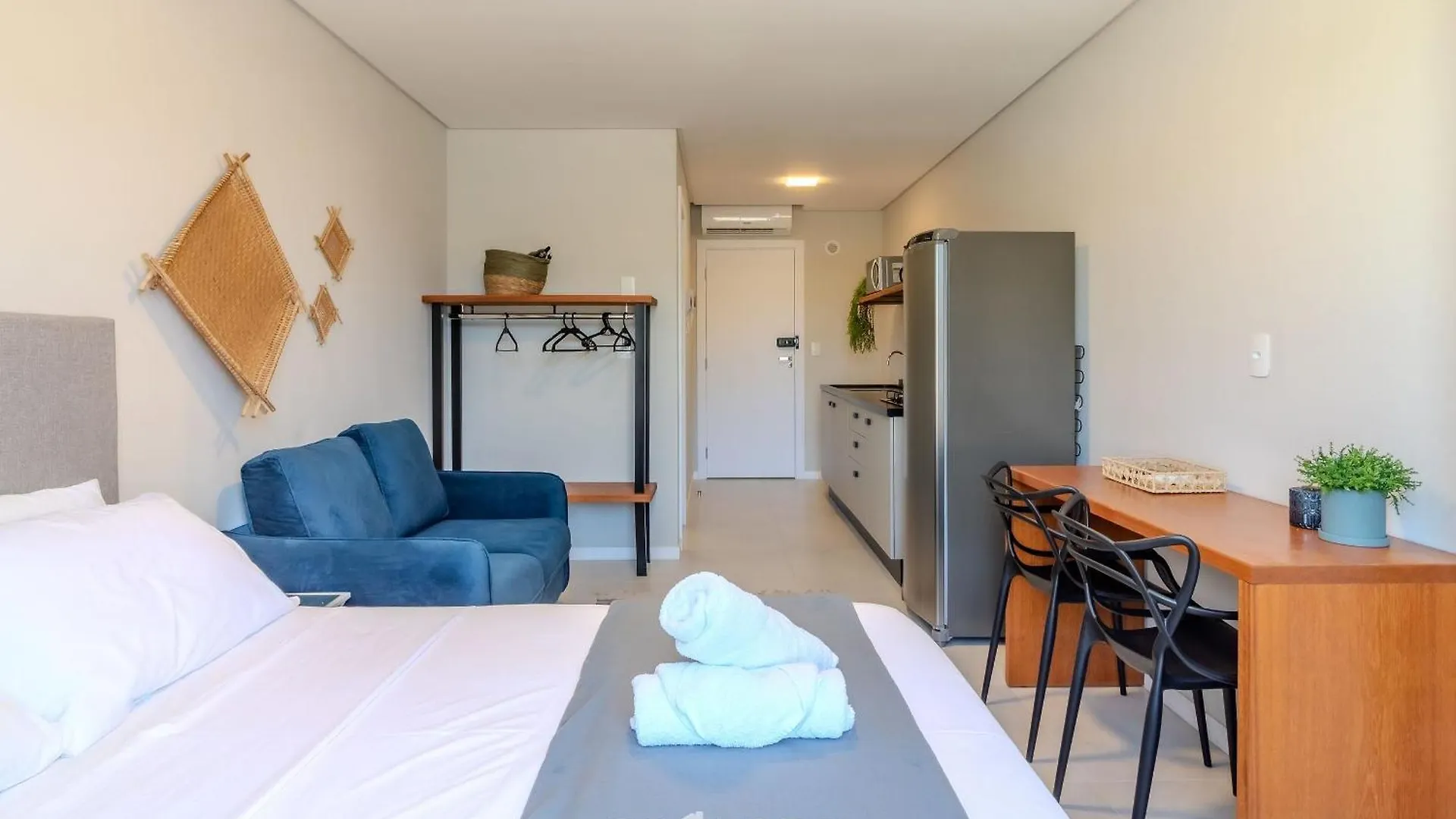 Estudios Na Barra Em Balneario Camboriu - Dpr