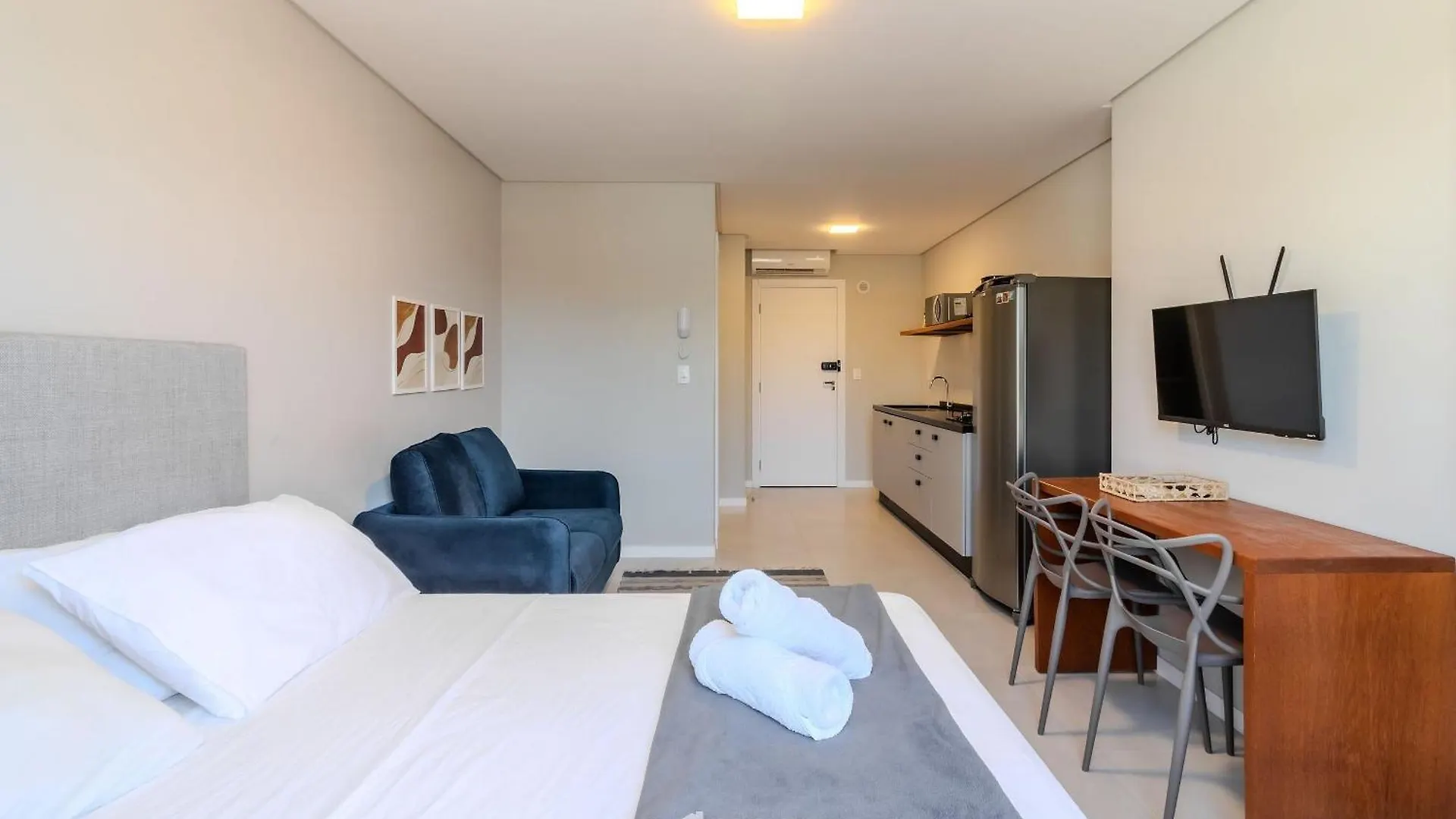 Estudios Na Barra Em Balneario Camboriu - Dpr